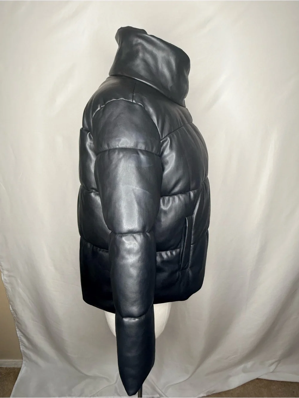 Stylus Black Faux Leather Puffer Jacket - Size L